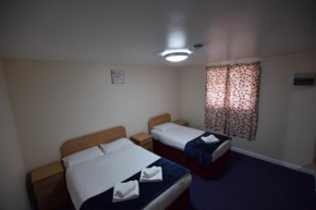 Гостиница Woodlands Lodge Ilford  Илфорд